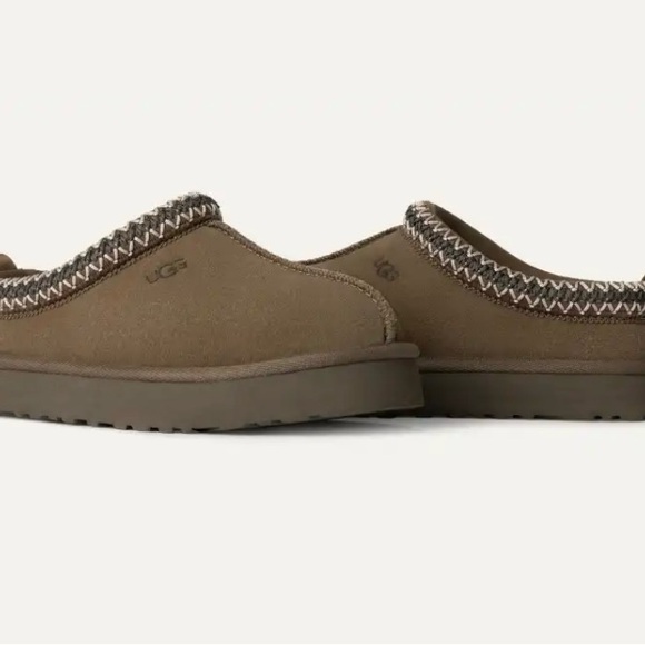 UGG Tazz Platform Slipper Big Kids Grade School 4Y-6Y Hickory 1143776K - Picture 3 of 5